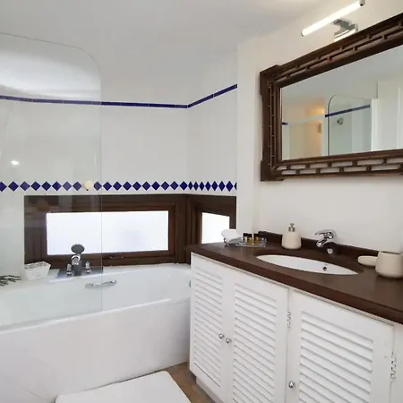Old Town Comfort With Amazing Views At Silos 5 Apartment
