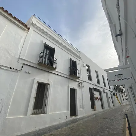 Old Town Comfort With Amazing Views At Silos 5 Apartment