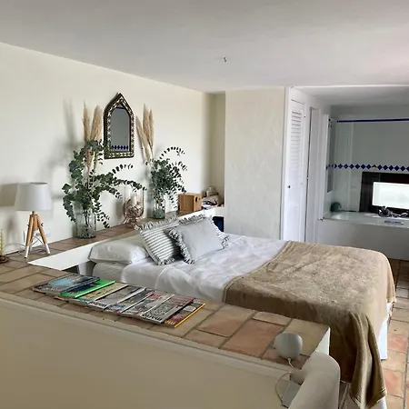Old Town Comfort With Amazing Views At Silos 5 Tarifa